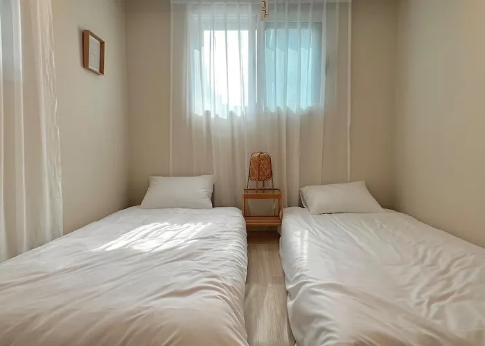 201 Newly Opened Yeonnam Hongdae 5 Minutes Airport Bus Yeonhui 4person Sunny And Quiet