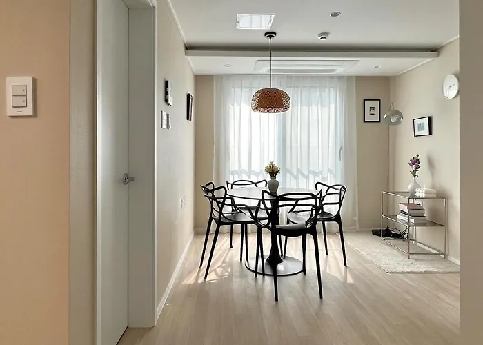 201 Newly Opened Yeonnam Hongdae 5 Minutes Airport Bus Yeonhui 4person Sunny And Quiet Апартаменты